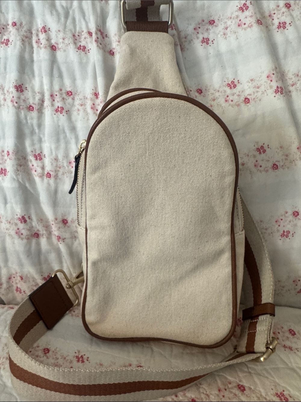 EUC J. JILL Canvas Linen Crossbody Sling Bag, Natural with Brown Trim
